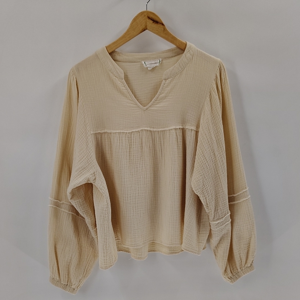 Love Riche Gauze Top Size Large Cream V Neck Long sleeve
